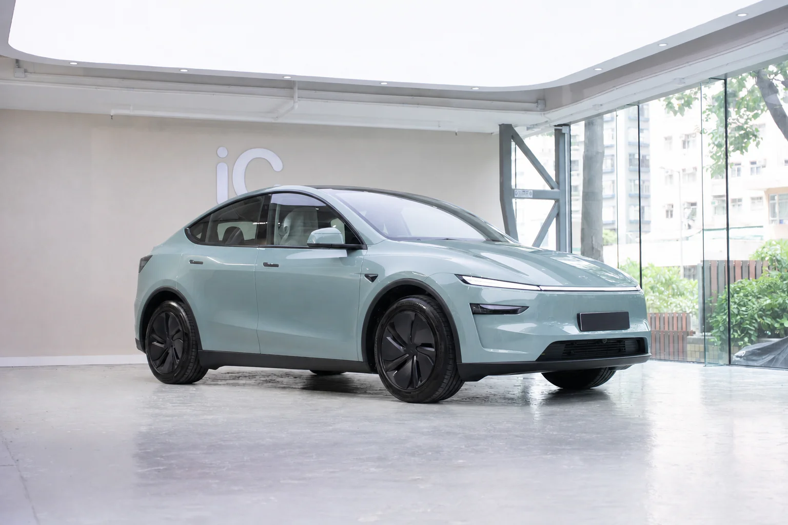 Shade Green Tesla Model Y 模擬效果