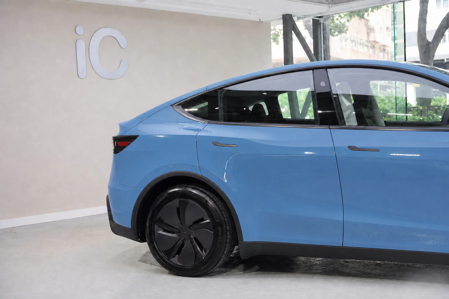 Meissen Blue Tesla Model Y 模擬效果