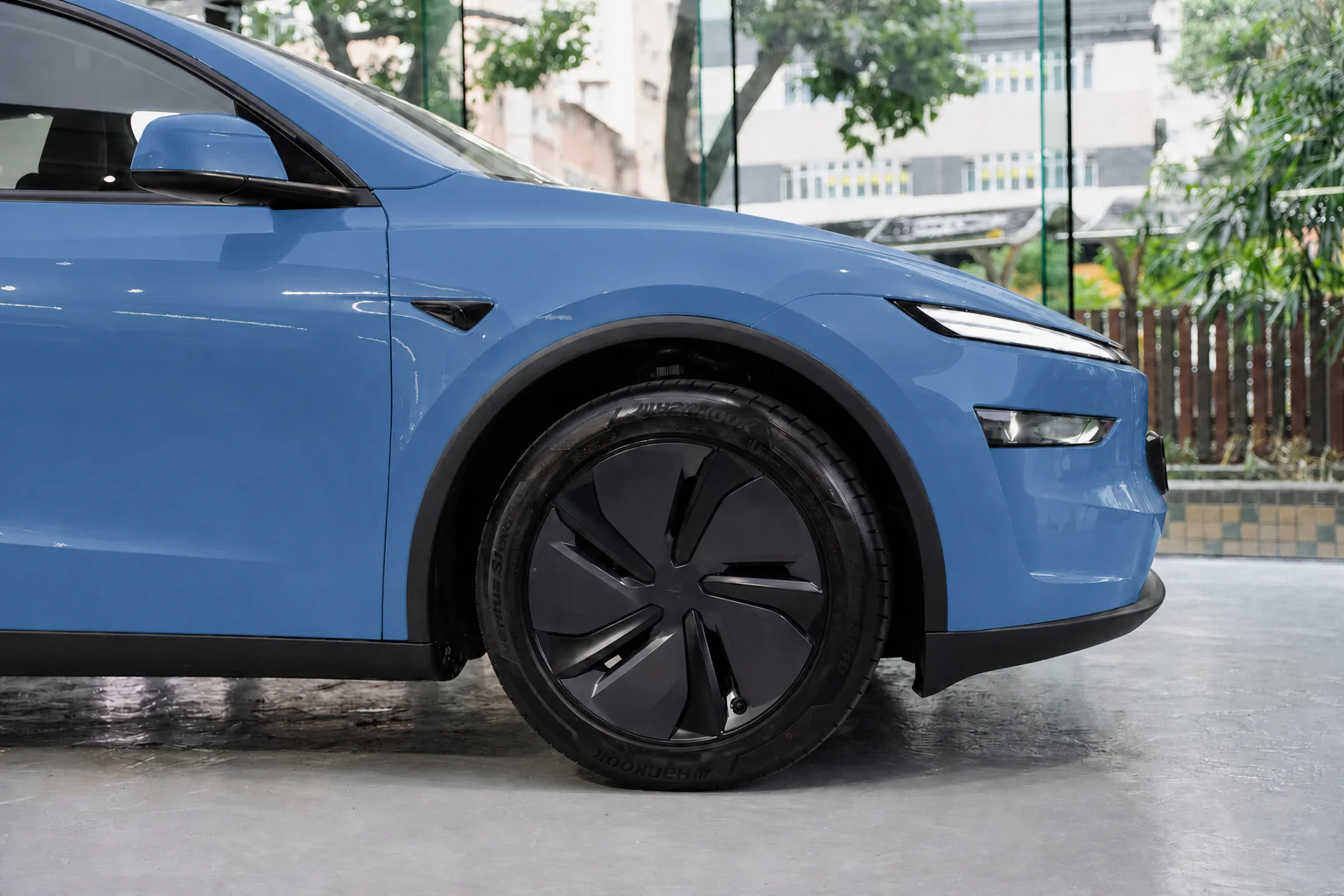 Meissen Blue Tesla Model Y 模擬效果