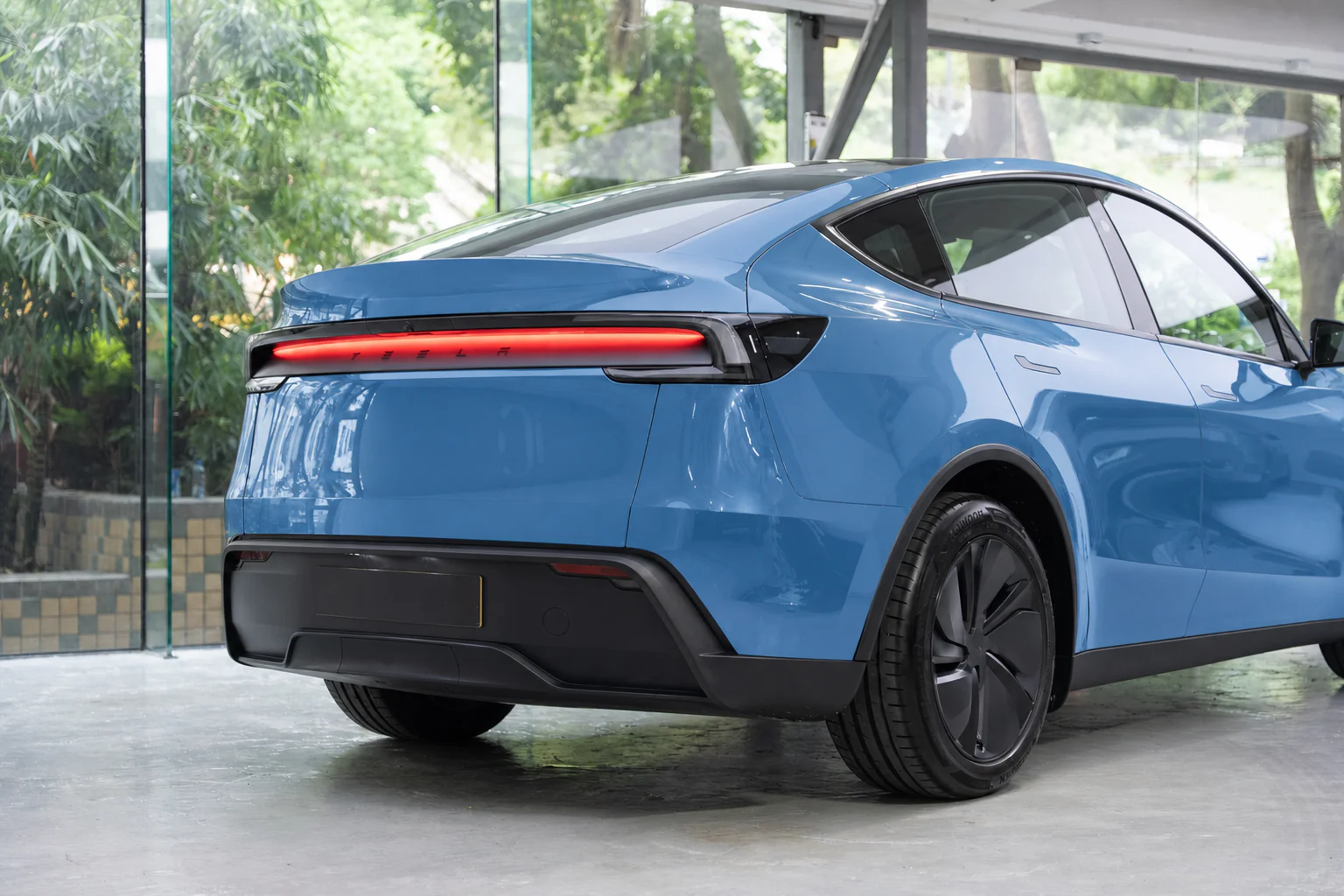 Meissen Blue Tesla Model Y 模擬效果