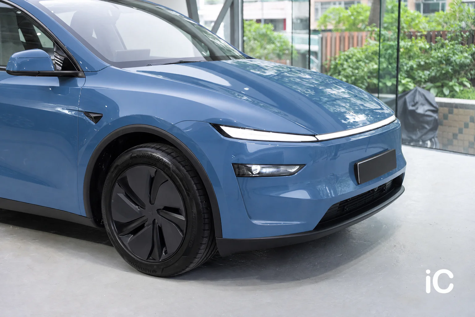 Meissen Blue Tesla Model Y 模擬效果