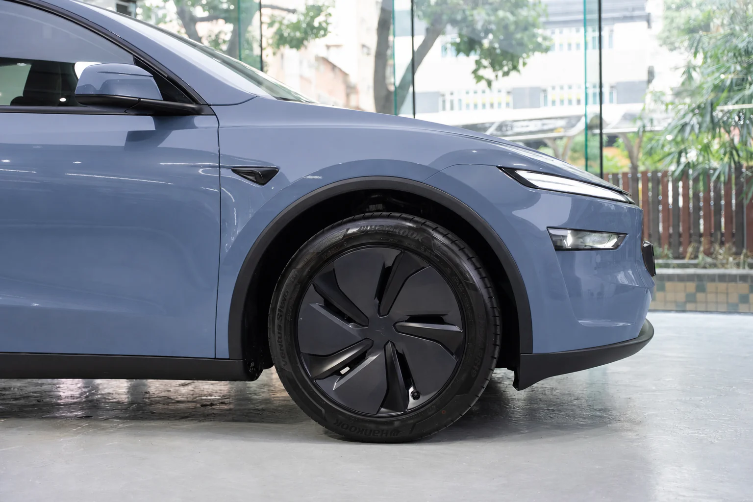 Berfun Slate Blue Tesla Model Y 模擬效果