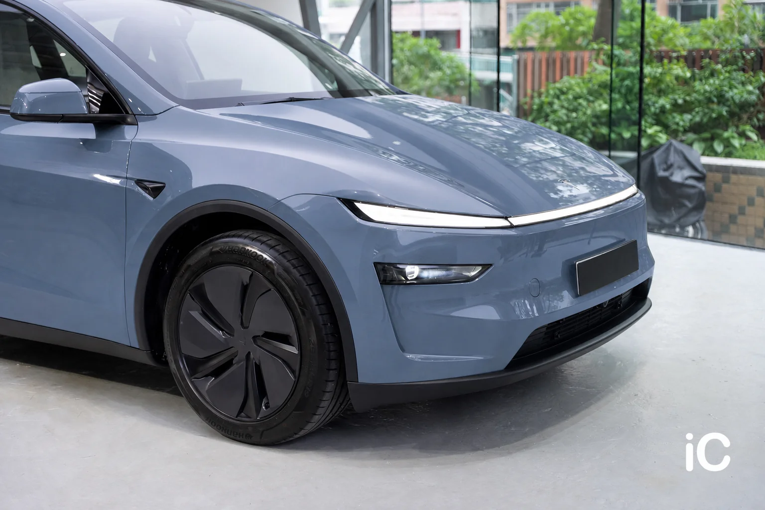 Berfun Slate Blue Tesla Model Y 模擬效果