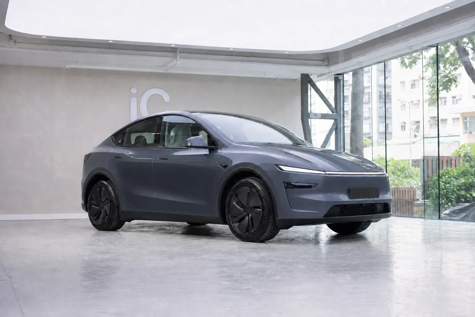 Byron Blue Tesla Model Y 模擬效果
