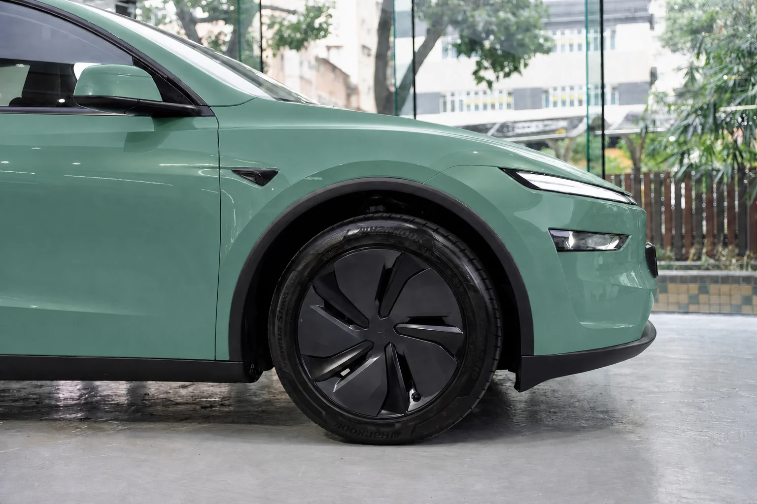 Lush Arcadia Green Tesla Model Y 模擬效果