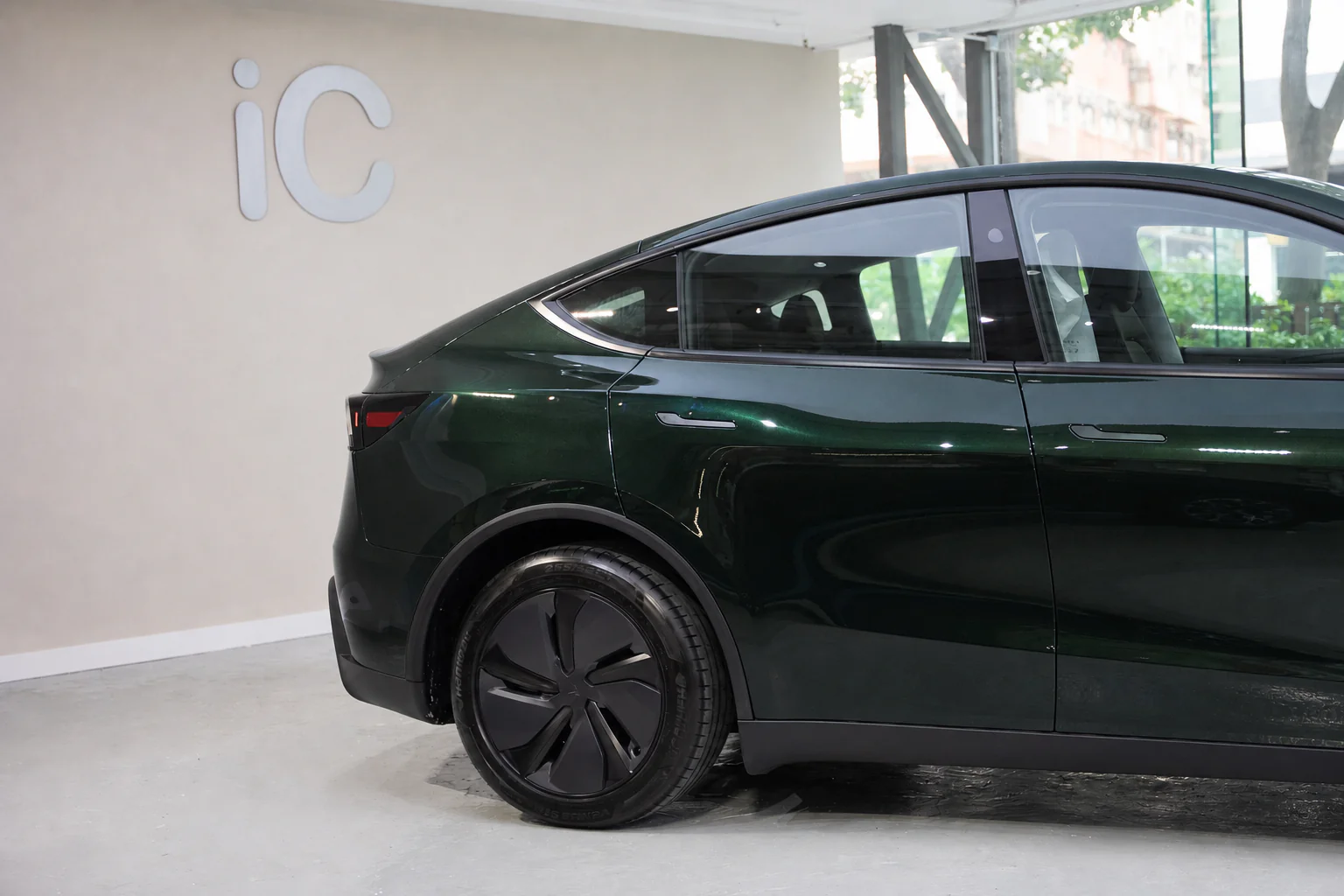San Remo Green Tesla Model Y 模擬效果
