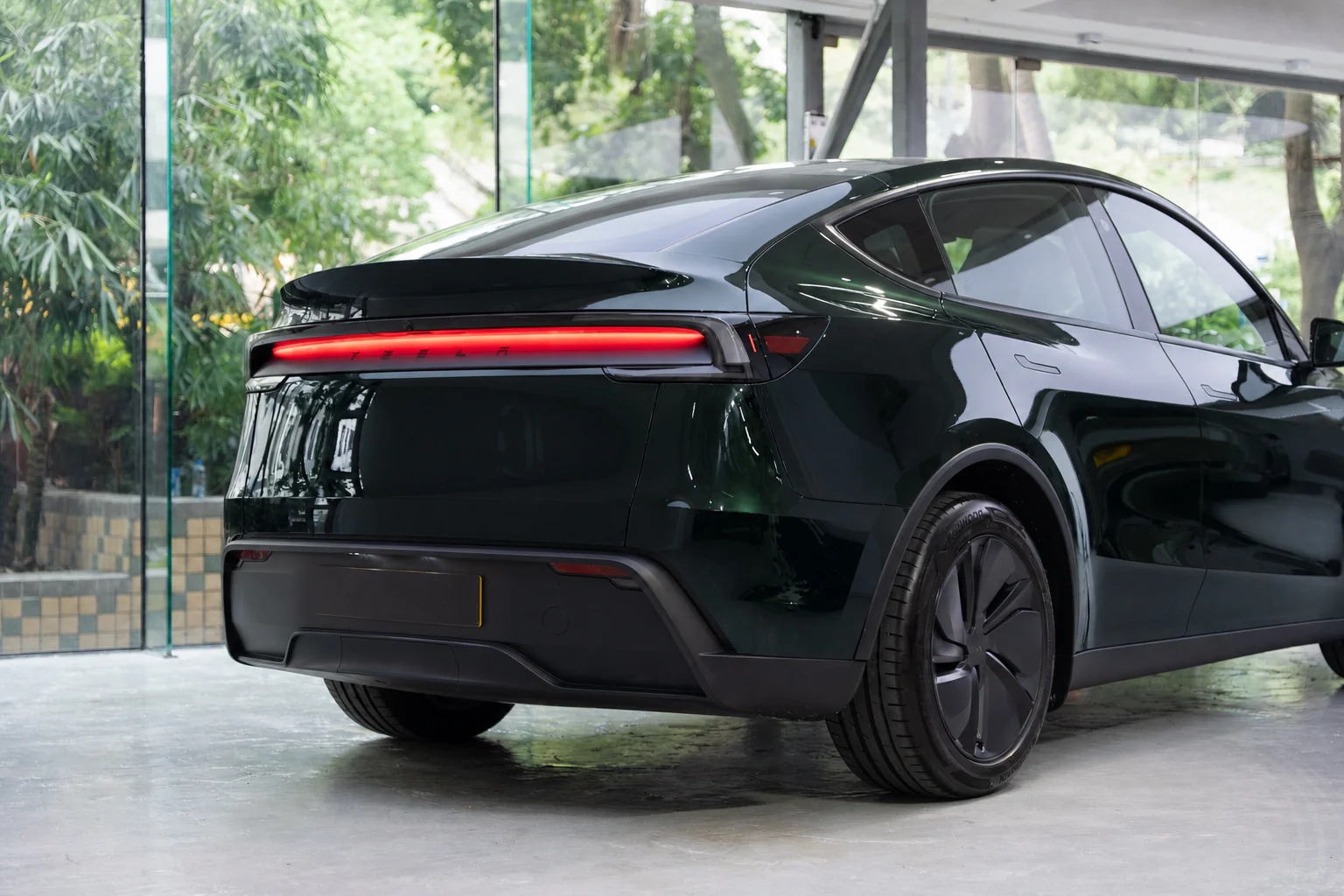 San Remo Green Tesla Model Y 模擬效果