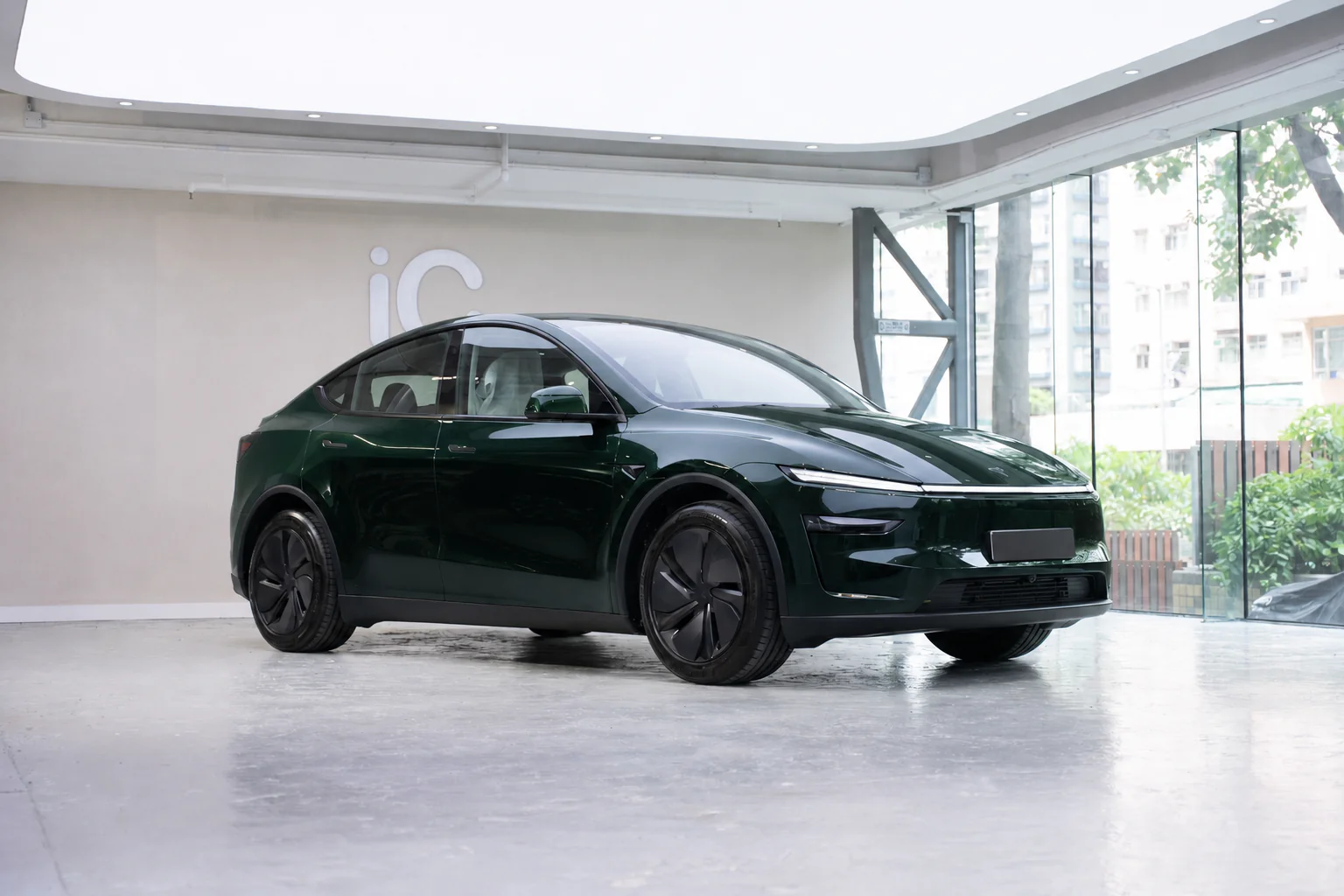 San Remo Green Tesla Model Y 模擬效果
