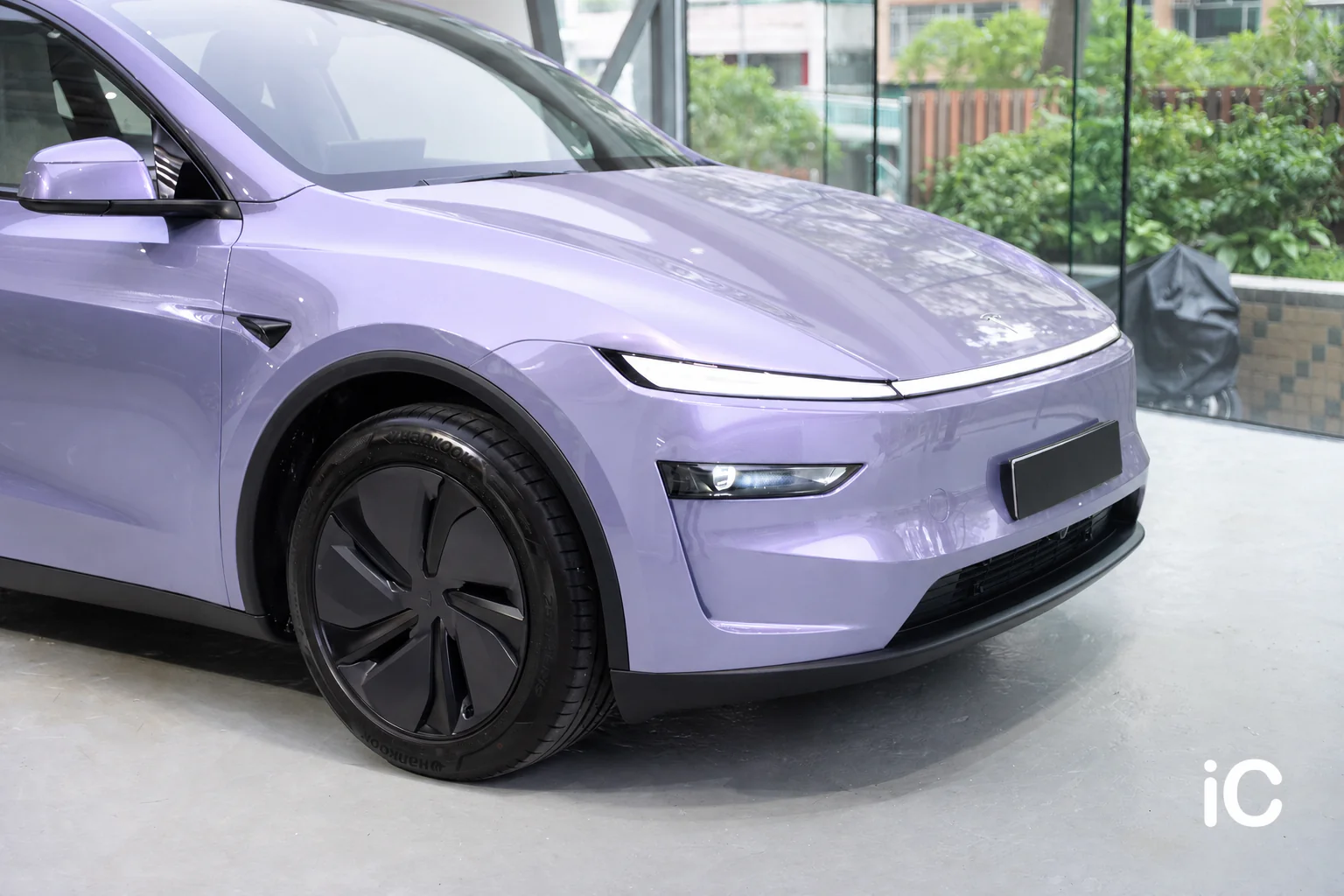 Dusk Grey Purple Tesla Model Y 模擬效果