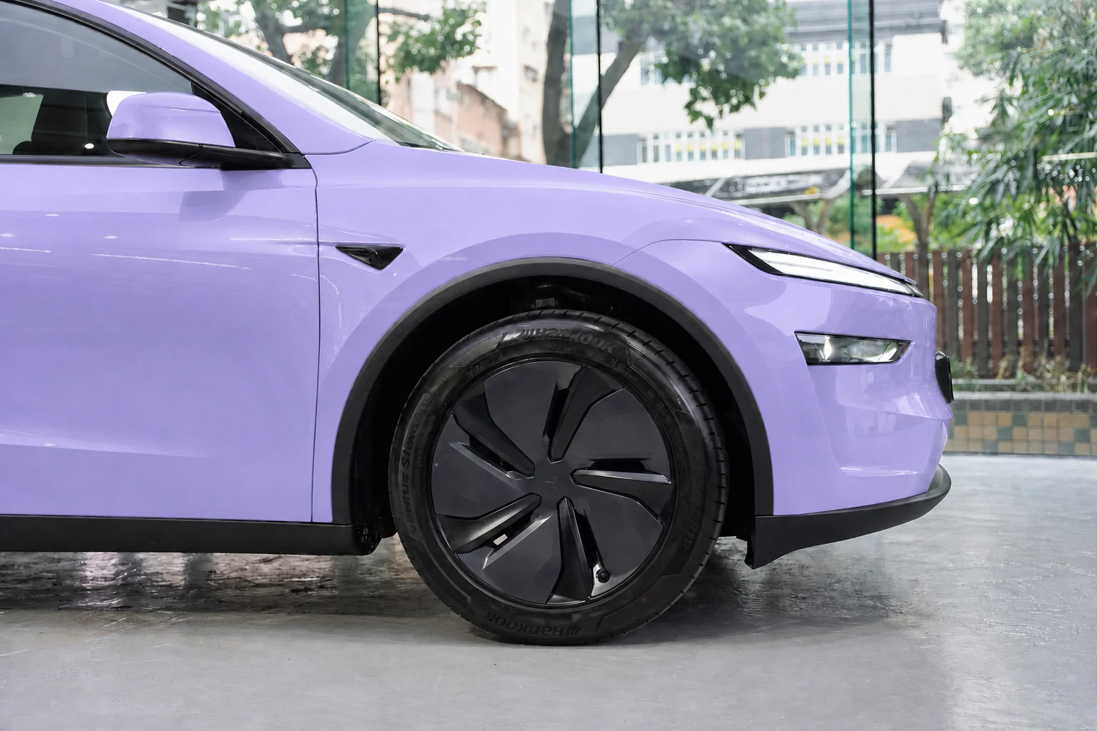 Twilight Purple Tesla Model Y 模擬效果