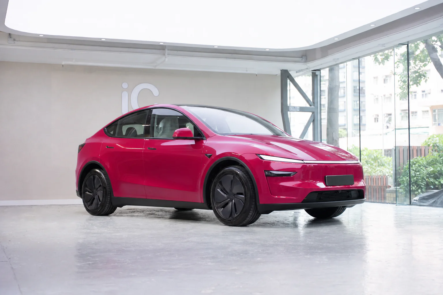 Ruby Star Tesla Model Y 模擬效果
