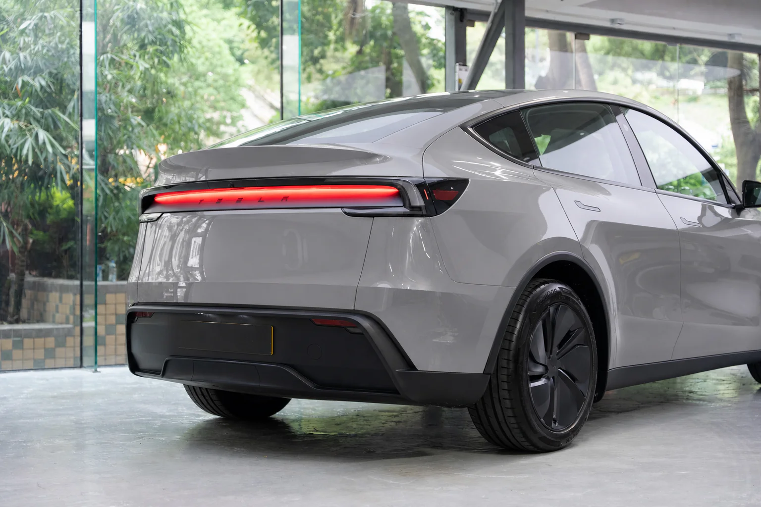 Grace Slate Tesla Model Y 模擬效果