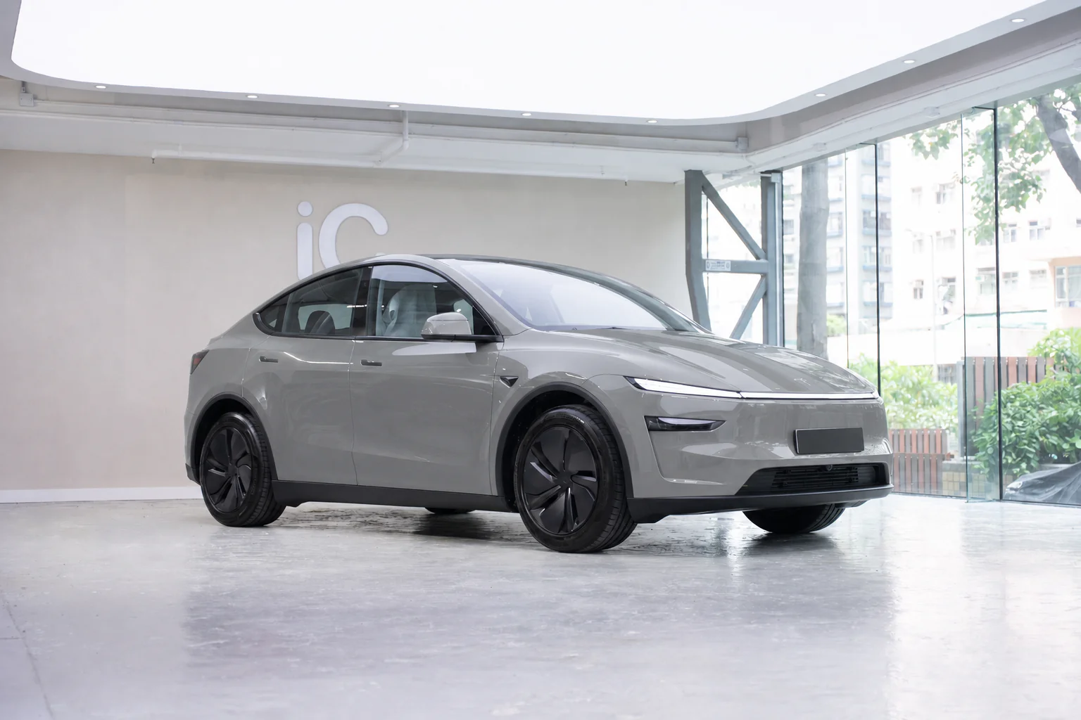 Grace Slate Tesla Model Y 模擬效果