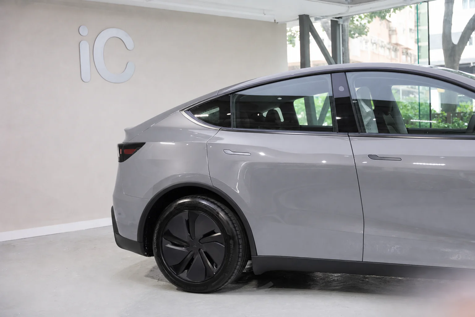 Zurich Ash Tesla Model Y 模擬效果