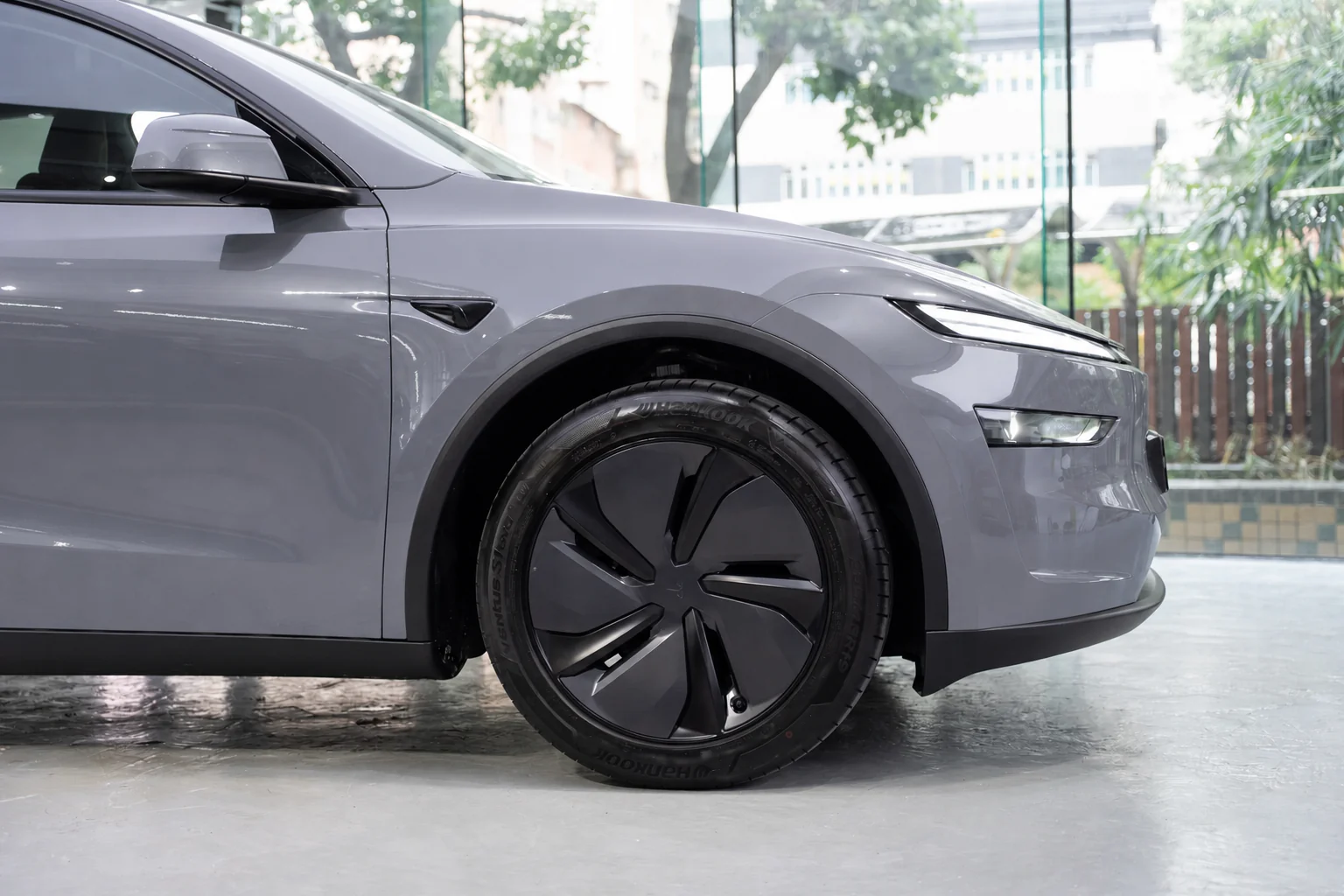 Zurich Ash Tesla Model Y 模擬效果