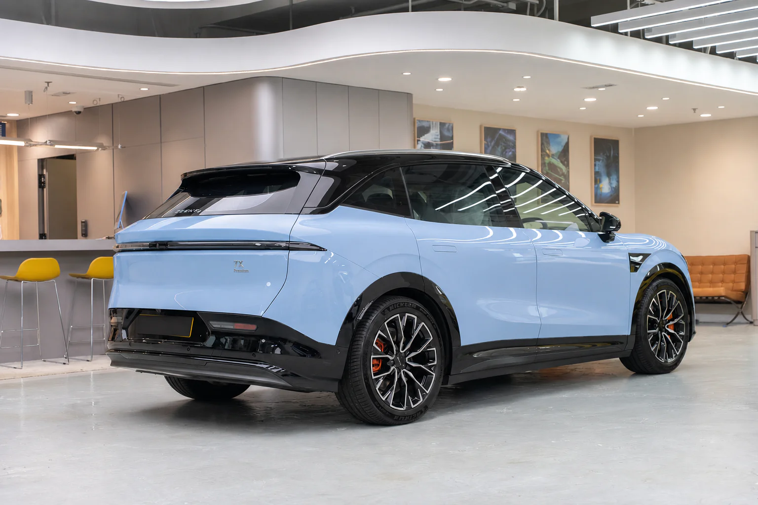 Zandvoort Blue Zeekr 7X 模擬效果