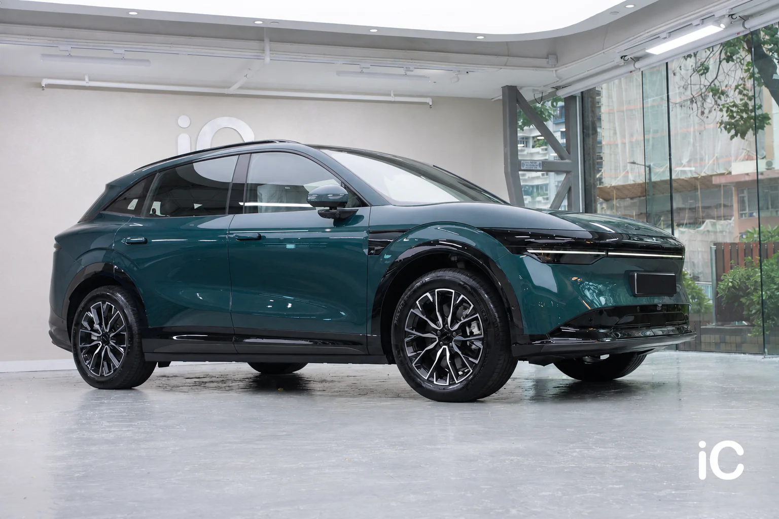 Ridge Mountain Green Metallic Zeekr 7X 模擬效果