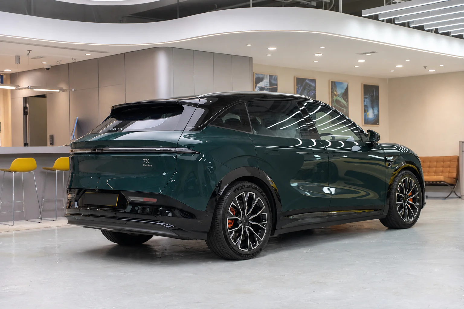 Ridge Mountain Green Metallic Zeekr 7X 模擬效果