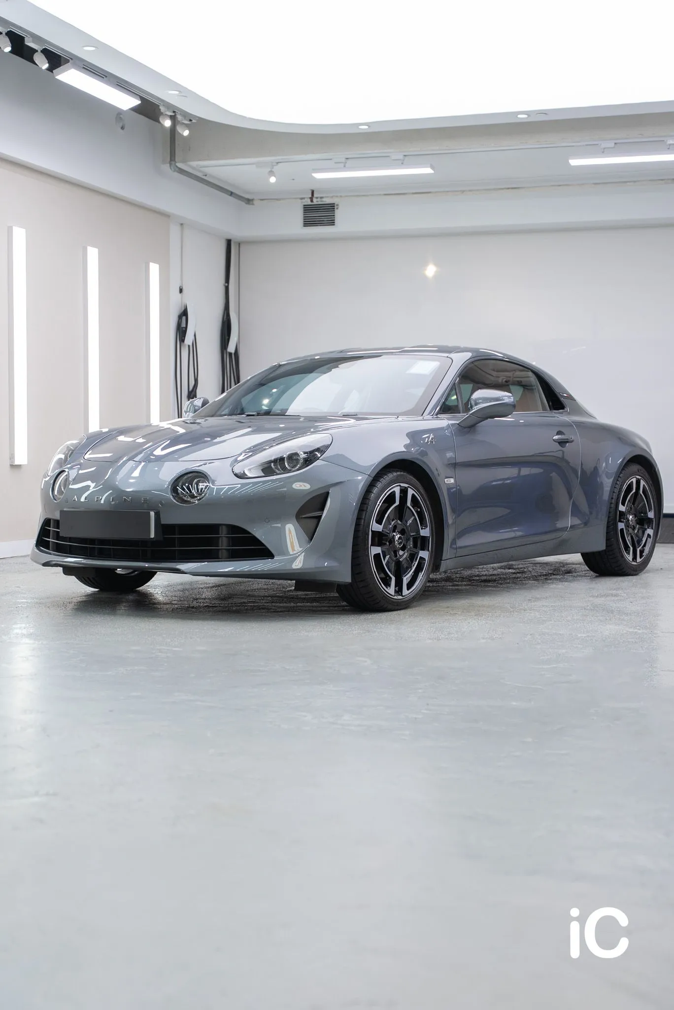 Alpine A110 鍍膜 施工作品