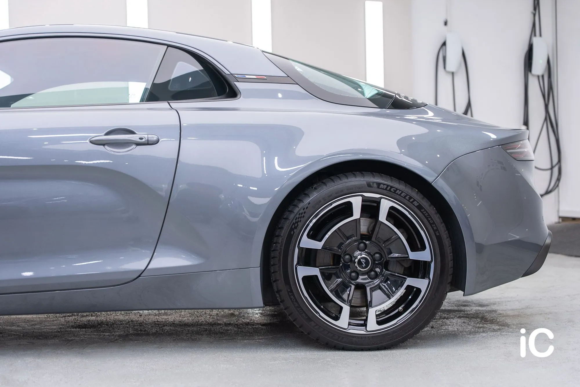 Alpine A110 鍍膜 施工作品