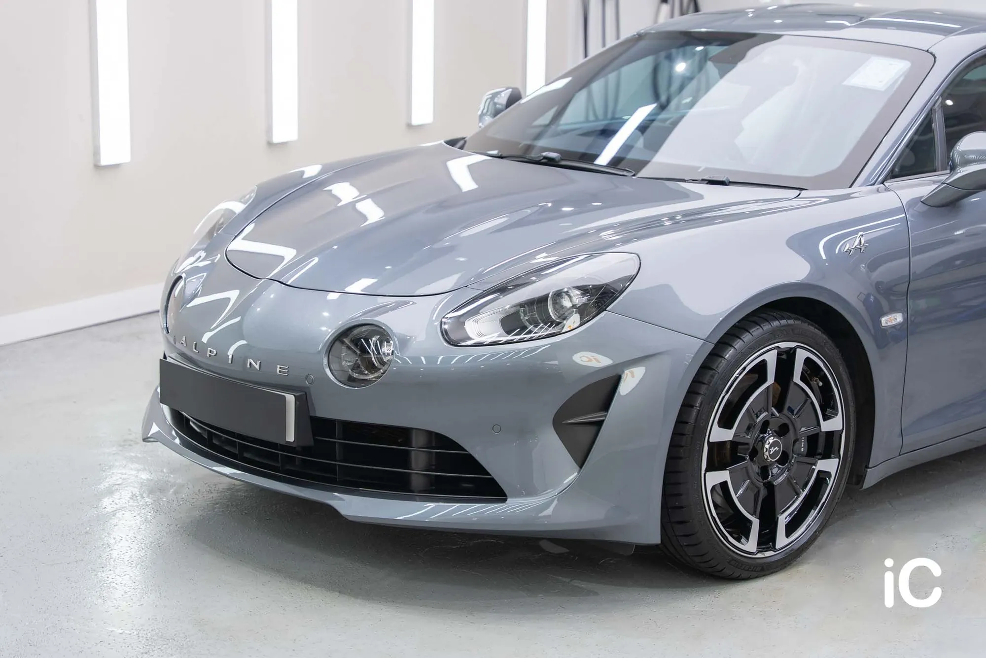 Alpine A110 鍍膜 施工作品