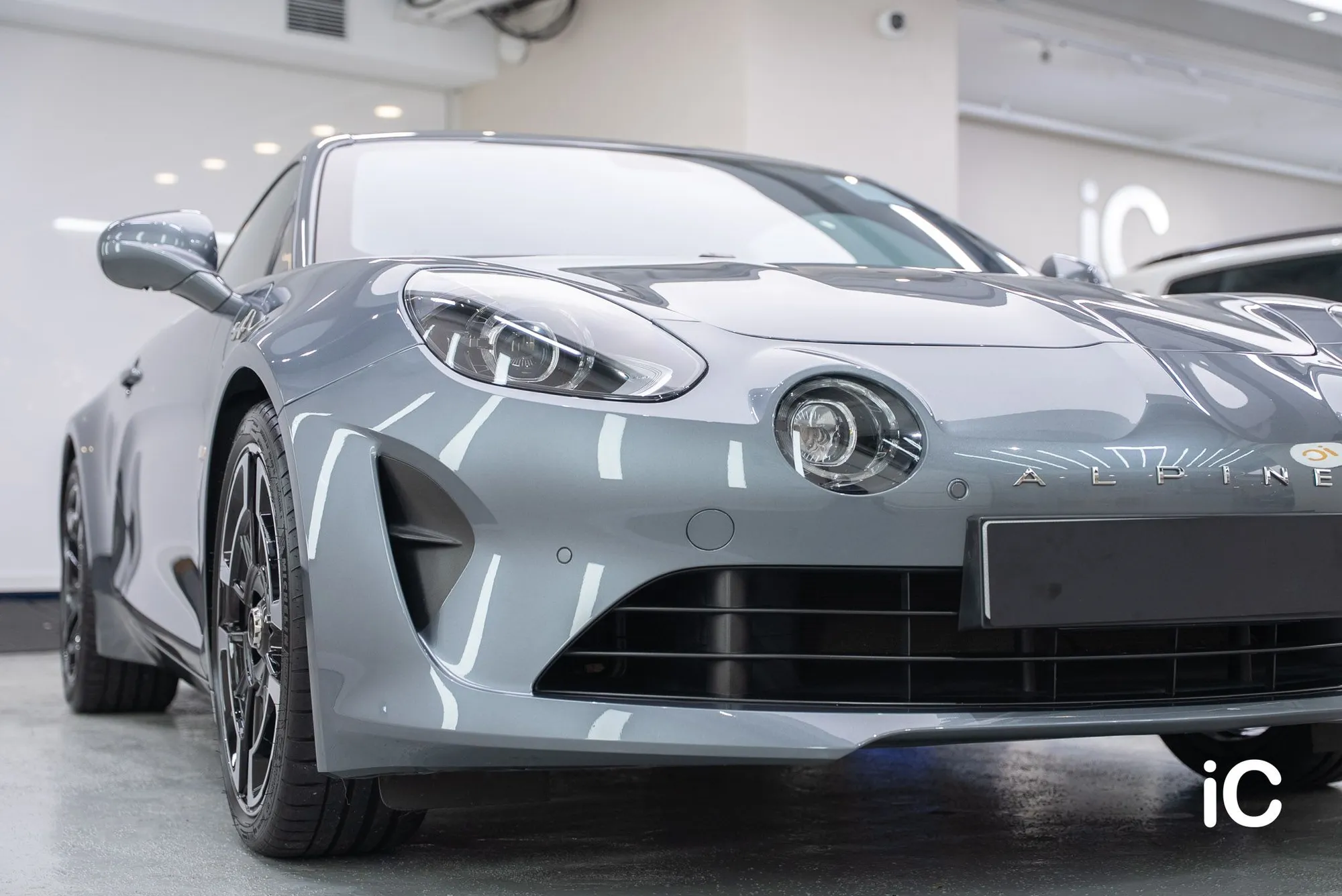 Alpine A110 鍍膜 施工作品