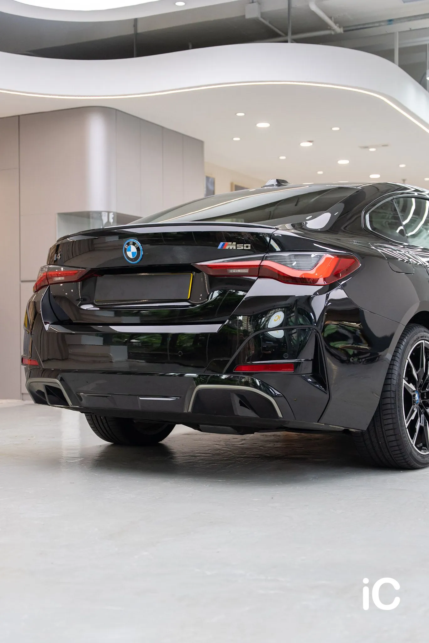 BMW i4 (M50) 轉色 PPF 施工作品