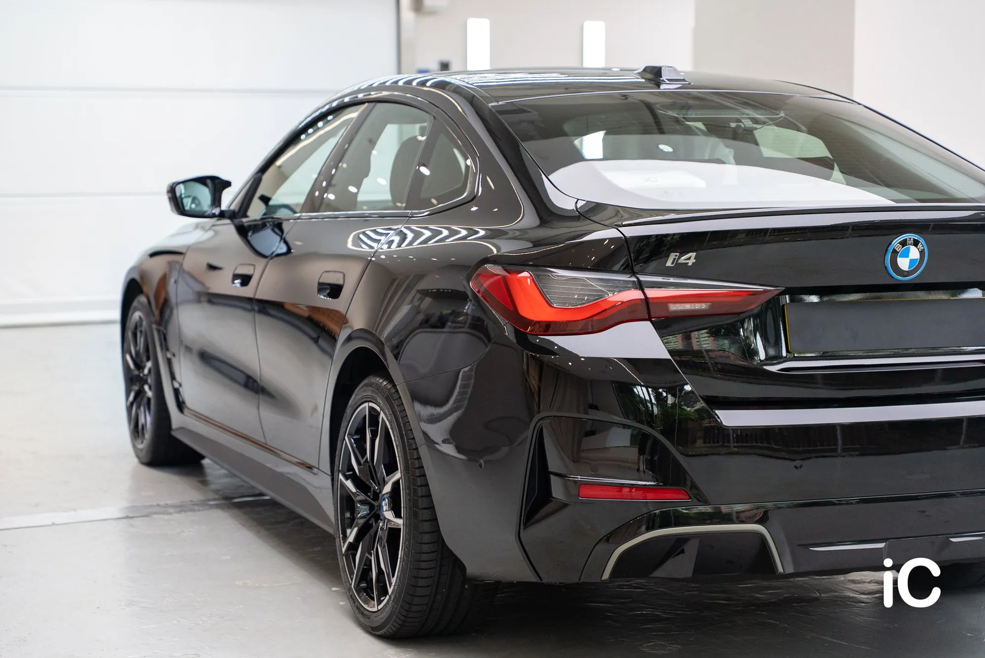 BMW i4 (M50) 轉色 PPF 施工作品