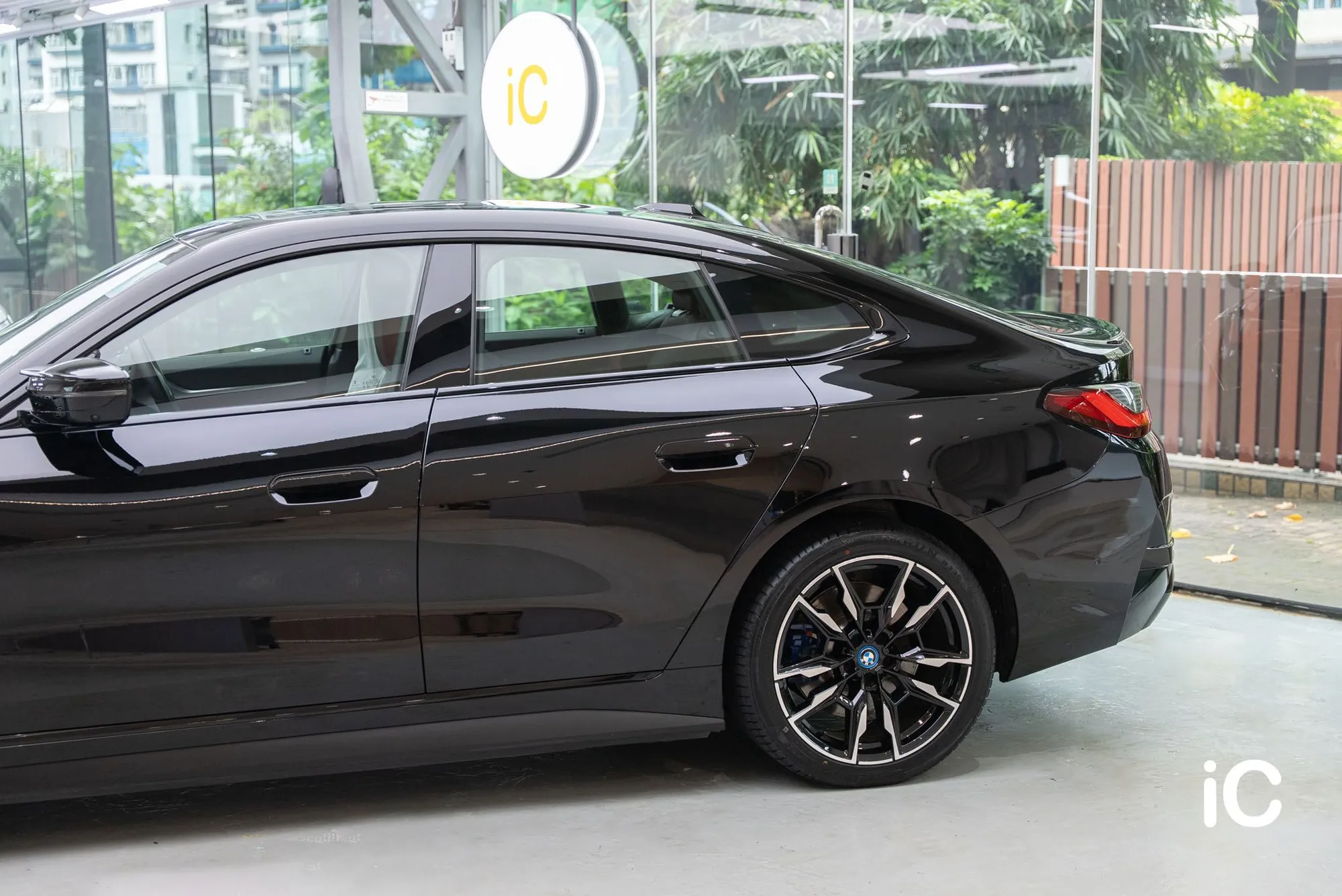 BMW i4 (M50) 轉色 PPF 施工作品