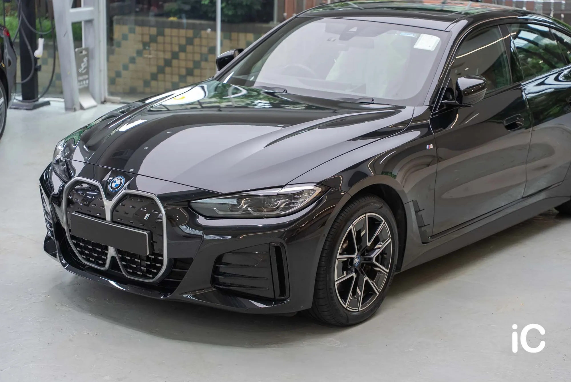 BMW i4 (M Sport Edition) 透明 PPF 施工作品