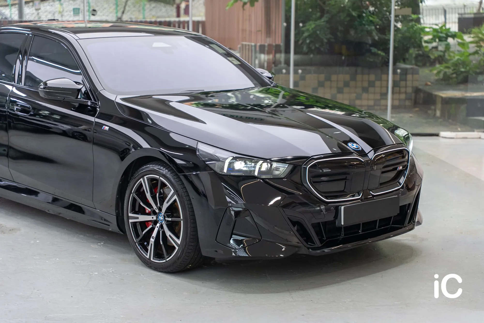 BMW i5 (M60) 轉色 PPF 施工作品