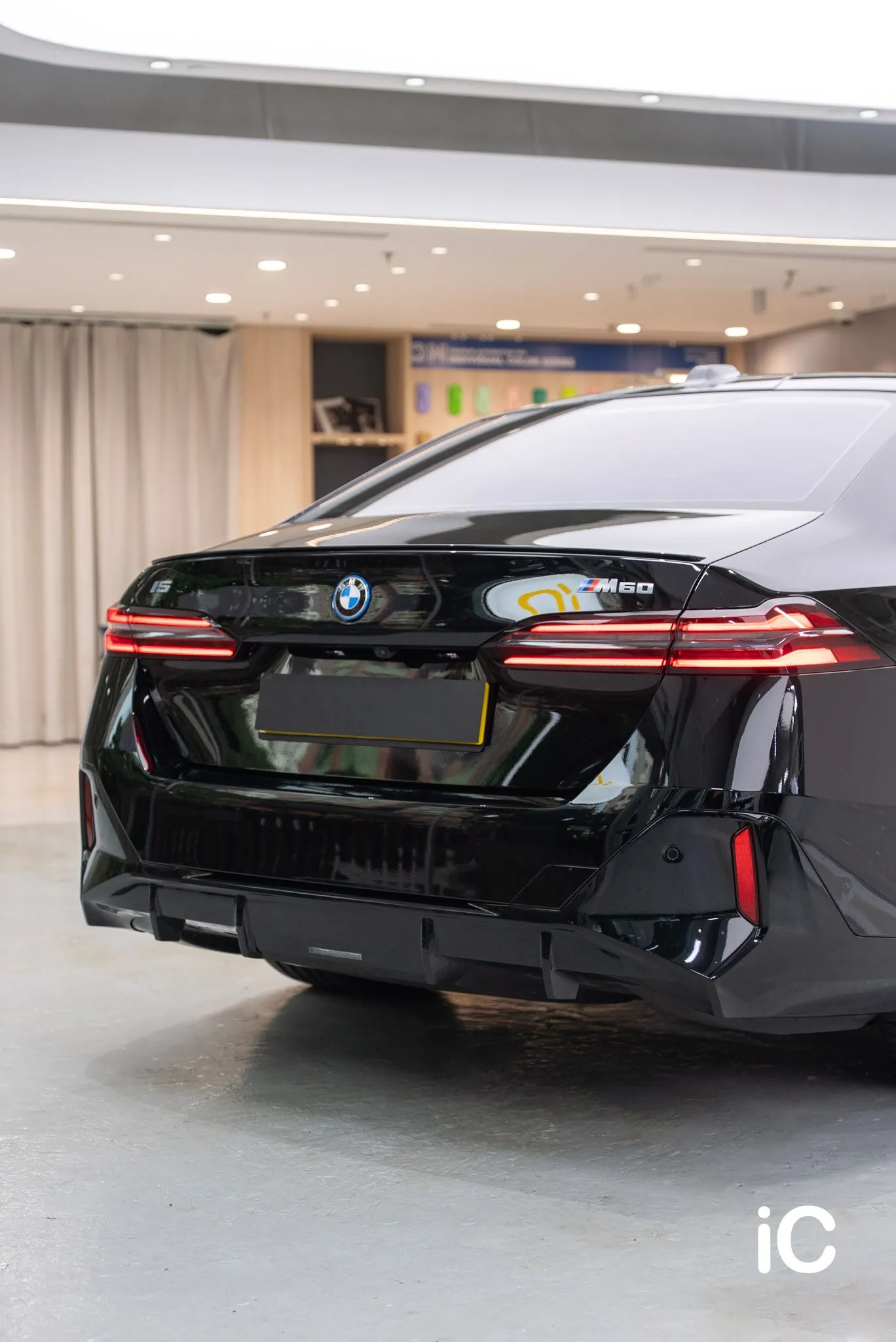 BMW i5 (M60) 轉色 PPF 施工作品
