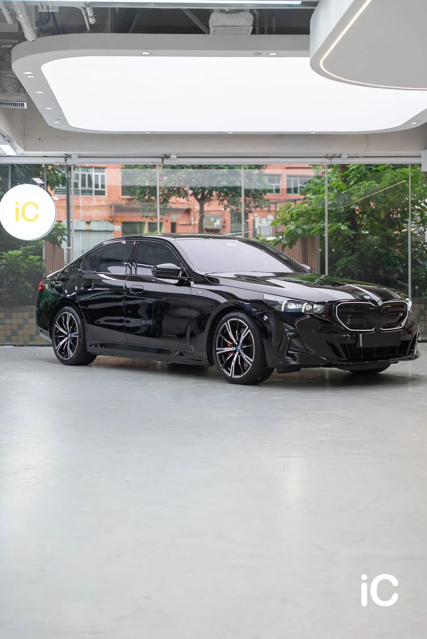 BMW i5 (M60) 轉色 PPF 施工作品