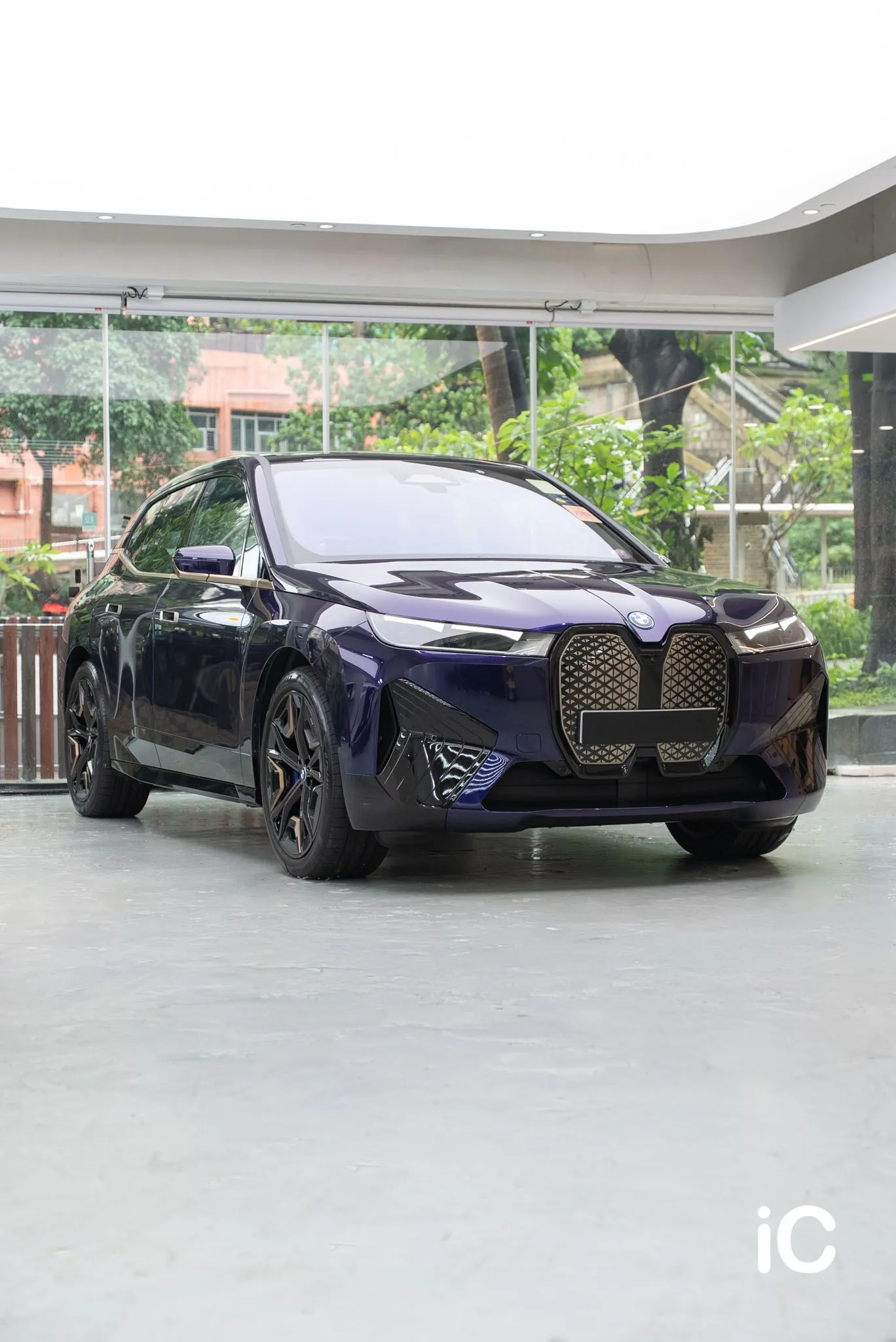 BMW iX 轉色 PPF 施工作品