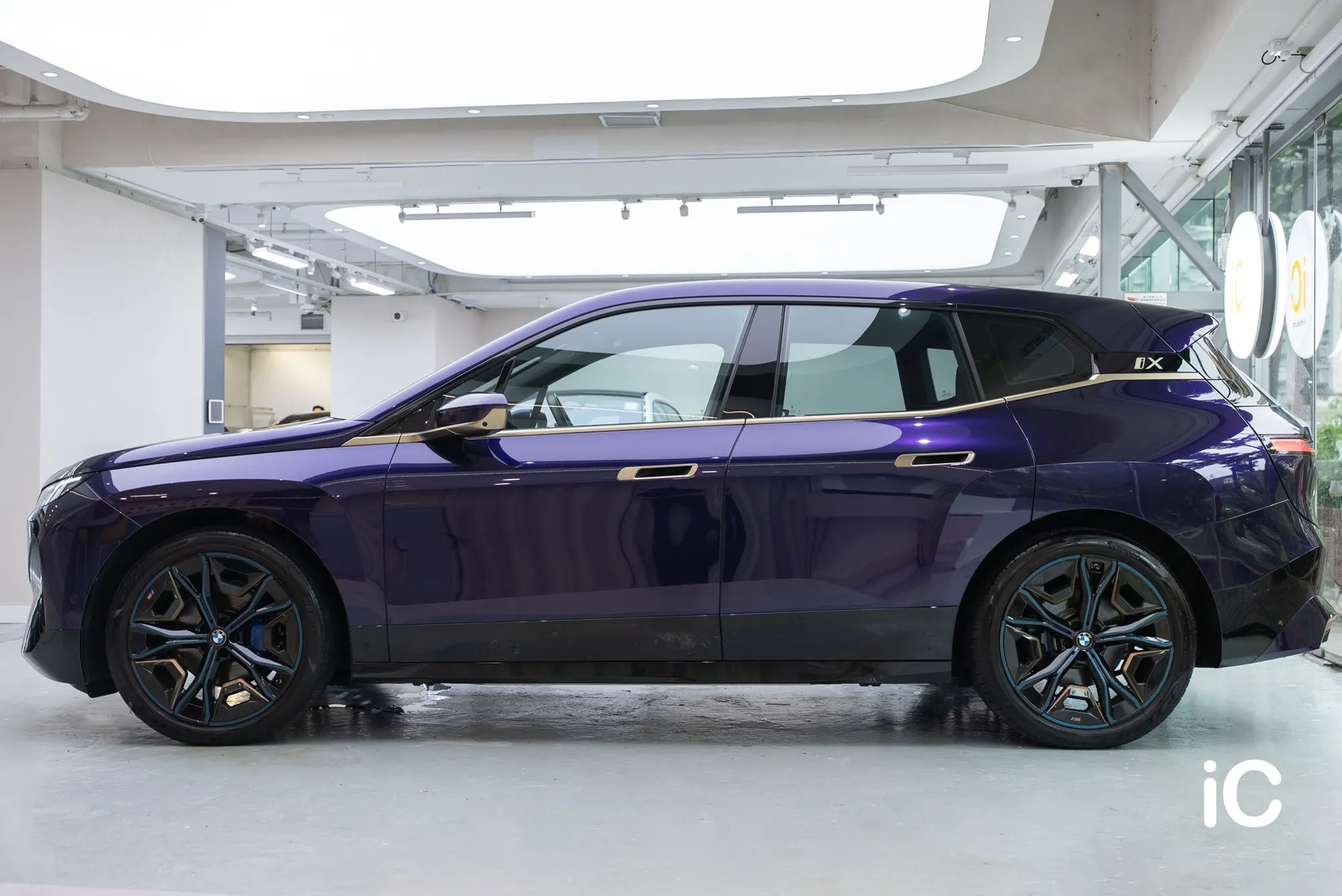 BMW iX 轉色 PPF 施工作品