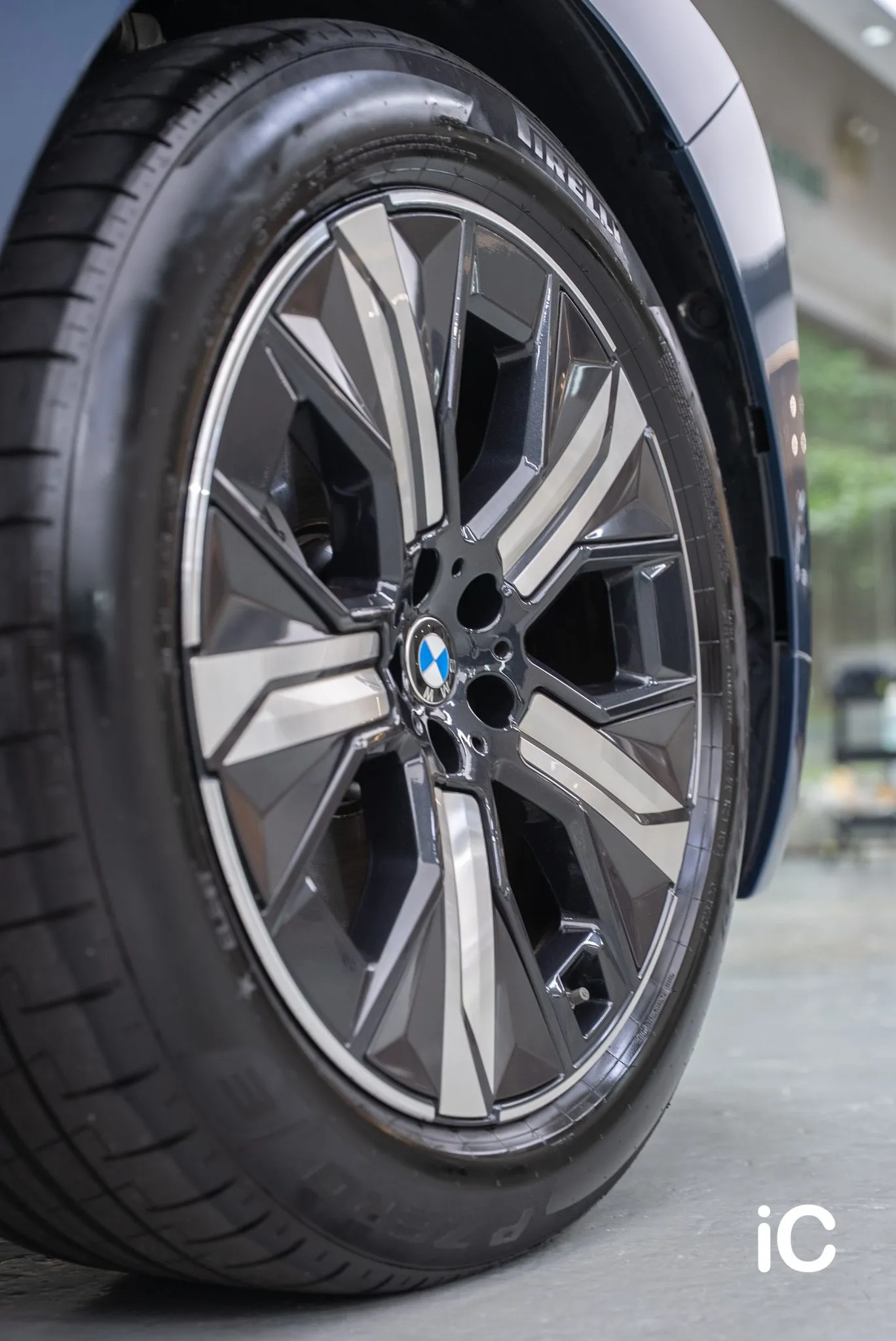BMW iX 透明 PPF 施工作品