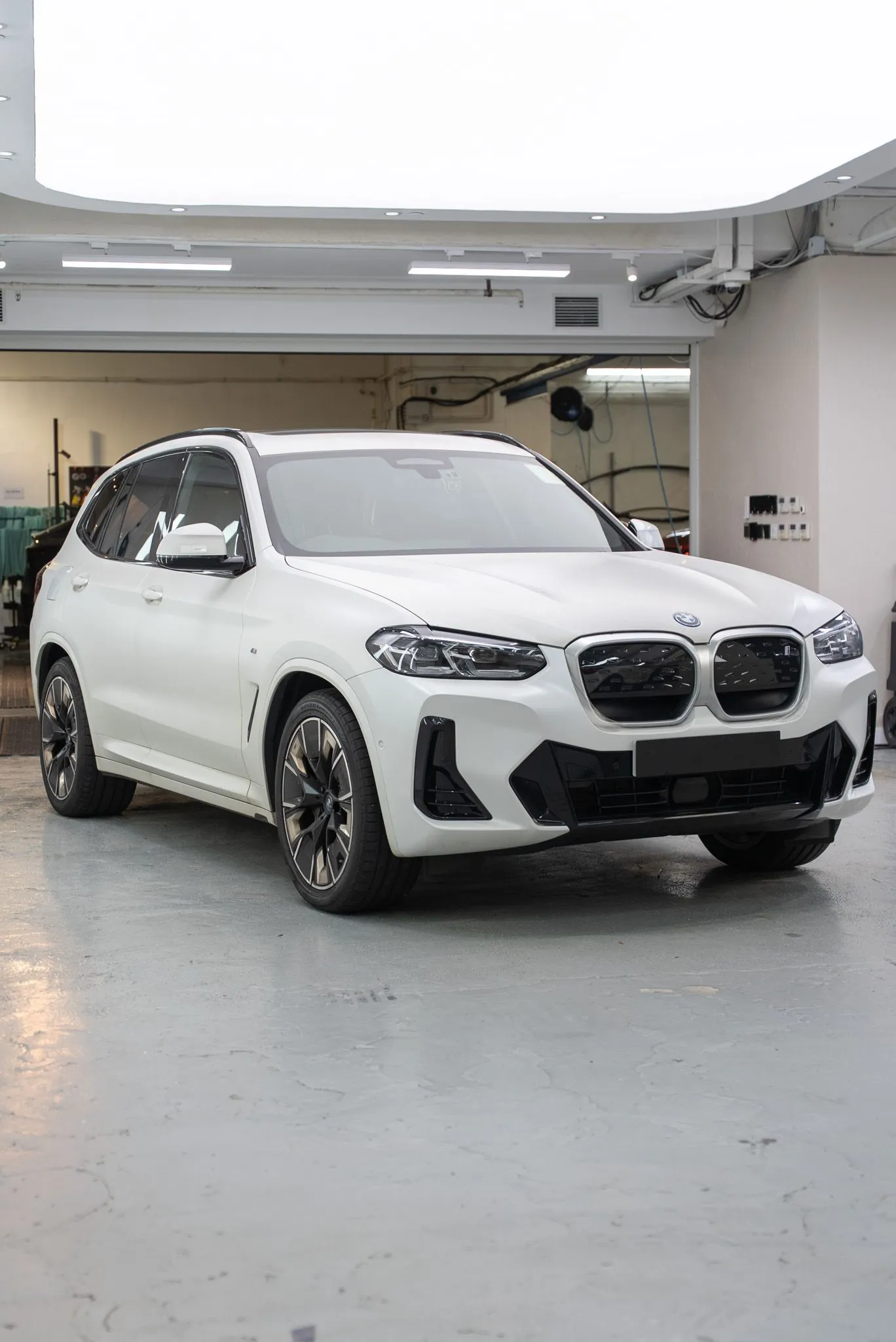 BMW iX3 (M Sport Edition) 鍍膜 施工作品
