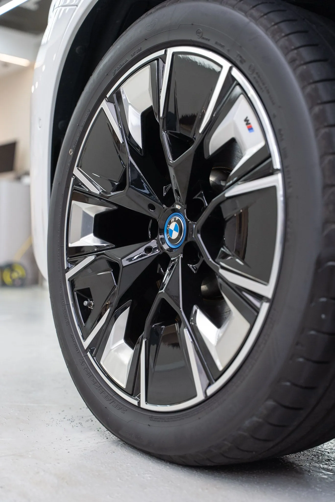 BMW iX3 (M Sport Edition) 鍍膜 施工作品