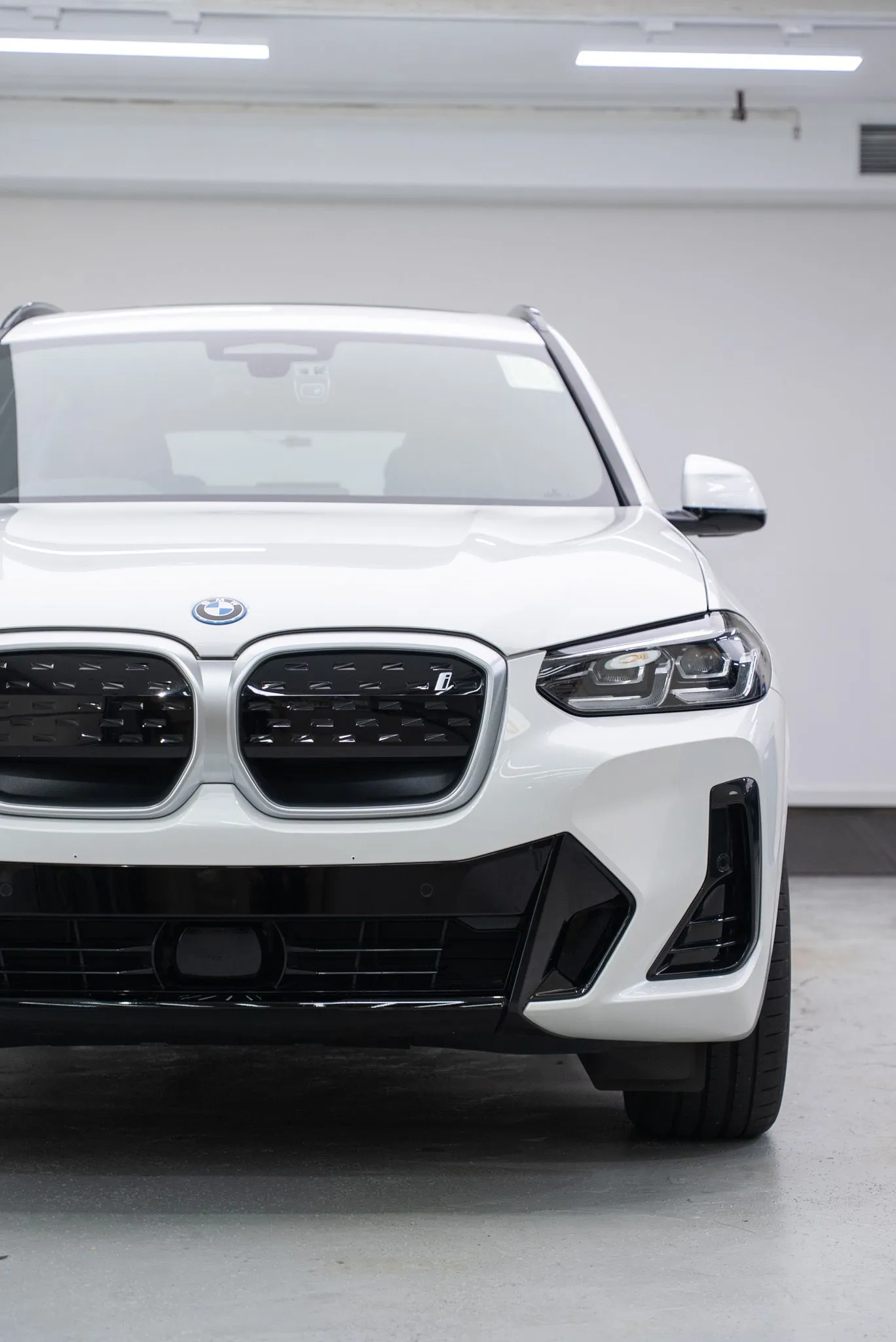 BMW iX3 (M Sport Edition) 鍍膜 施工作品