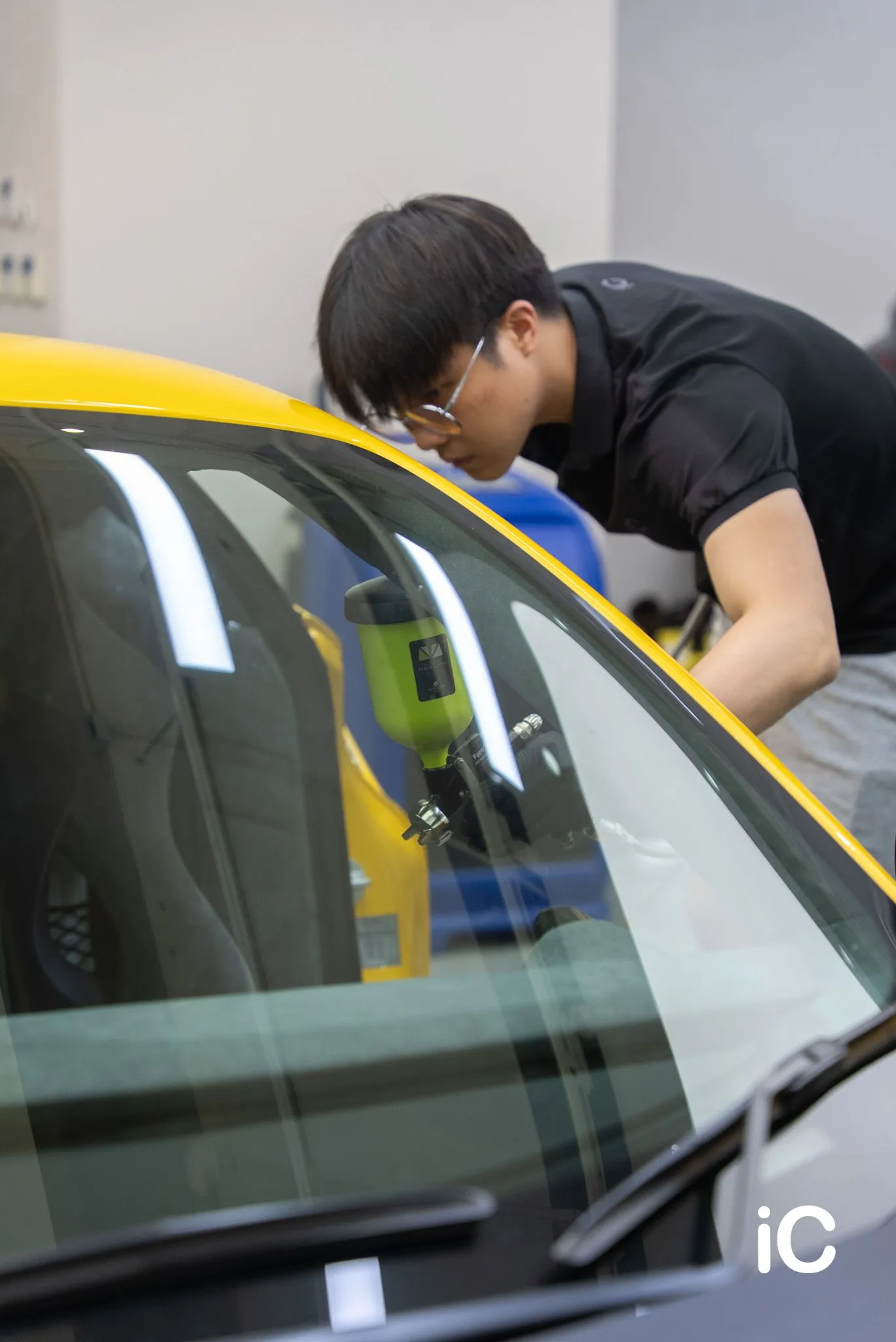 Ferrari 488 車廂表面抗菌施工近攝