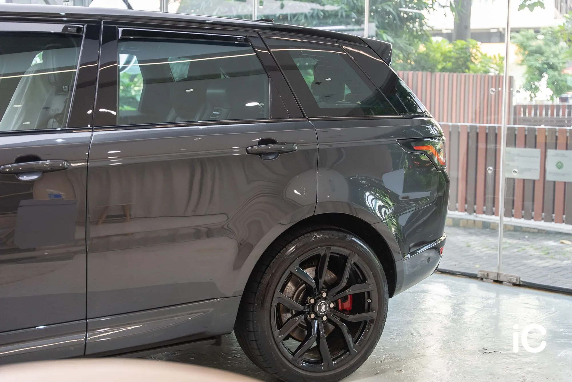 Land Rover Range Rover ( Evoque / Sport ) 透明 PPF 施工作品