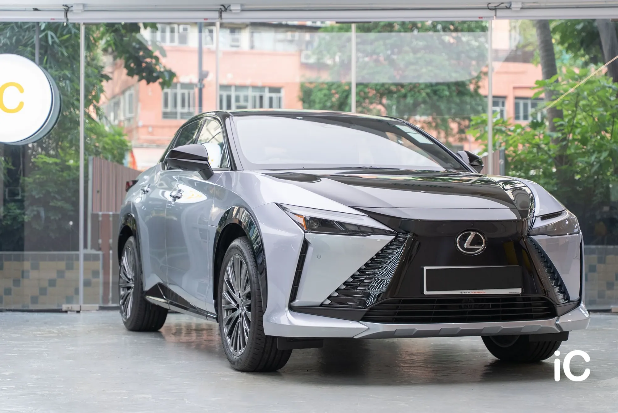 Lexus RZ 500e 透明 PPF 施工作品