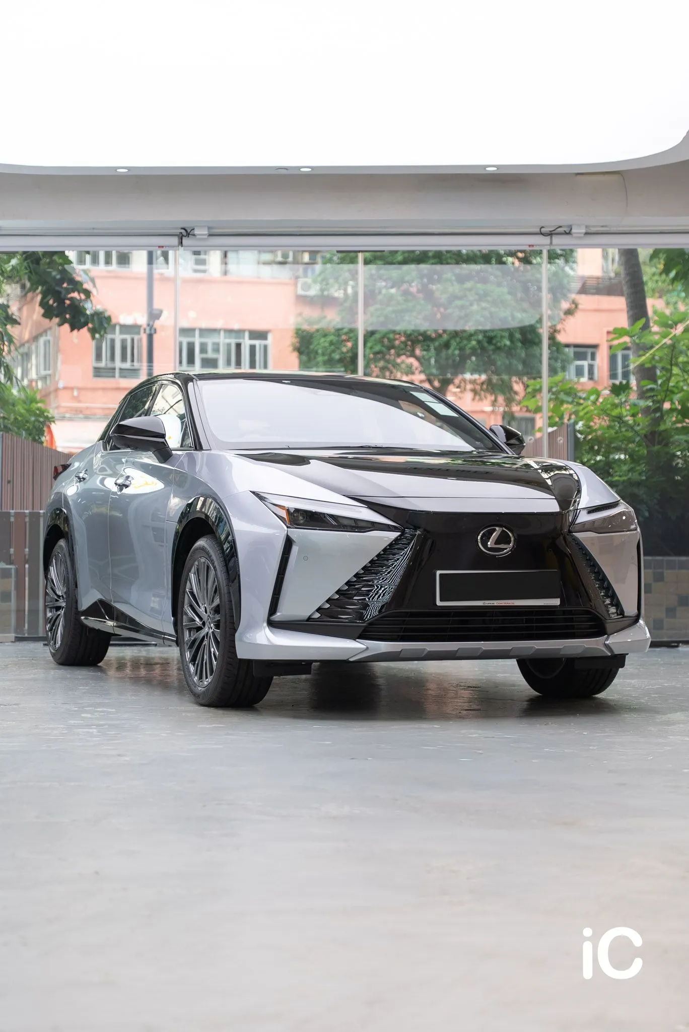 Lexus RZ 500e 透明 PPF 施工作品