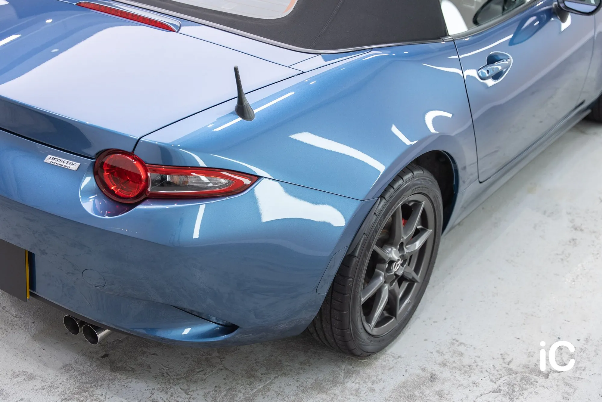 Mazda MX-5 鍍膜 施工作品