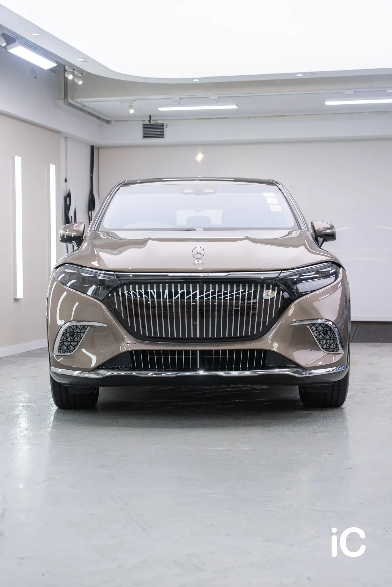 Mercedes Benz EQS SUV 鍍膜 施工作品