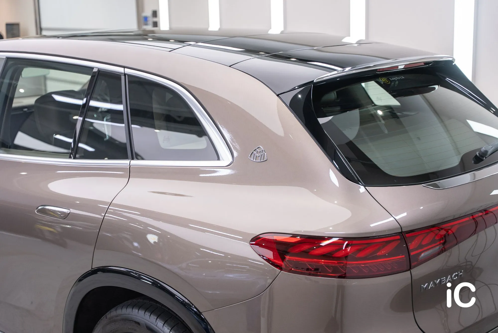 Mercedes Benz EQS SUV 鍍膜 施工作品