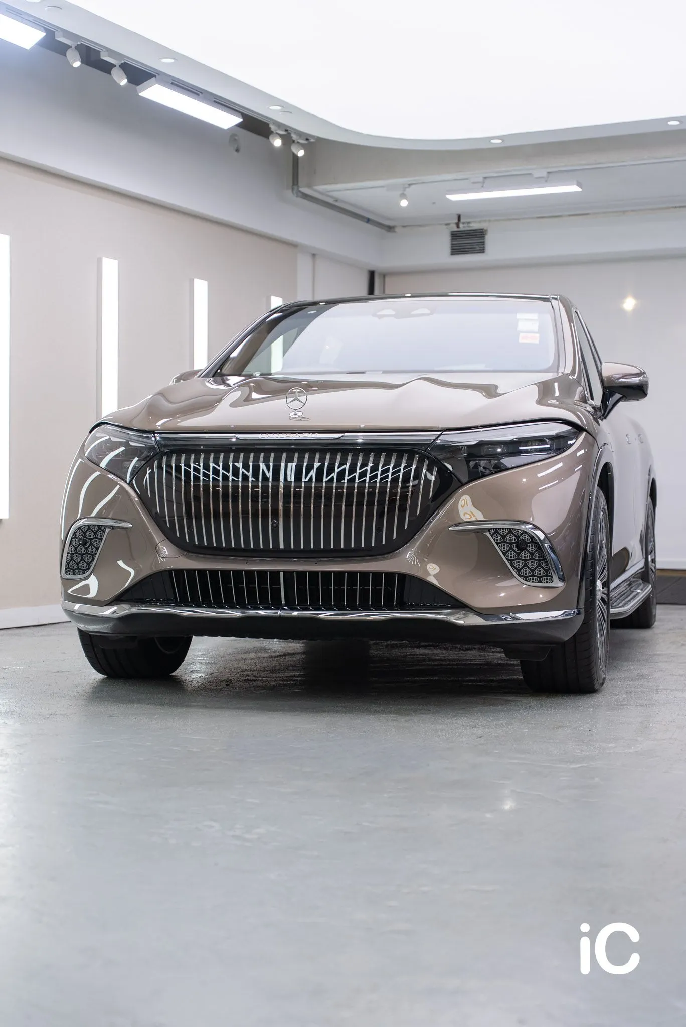 Mercedes Benz EQS SUV 鍍膜 施工作品