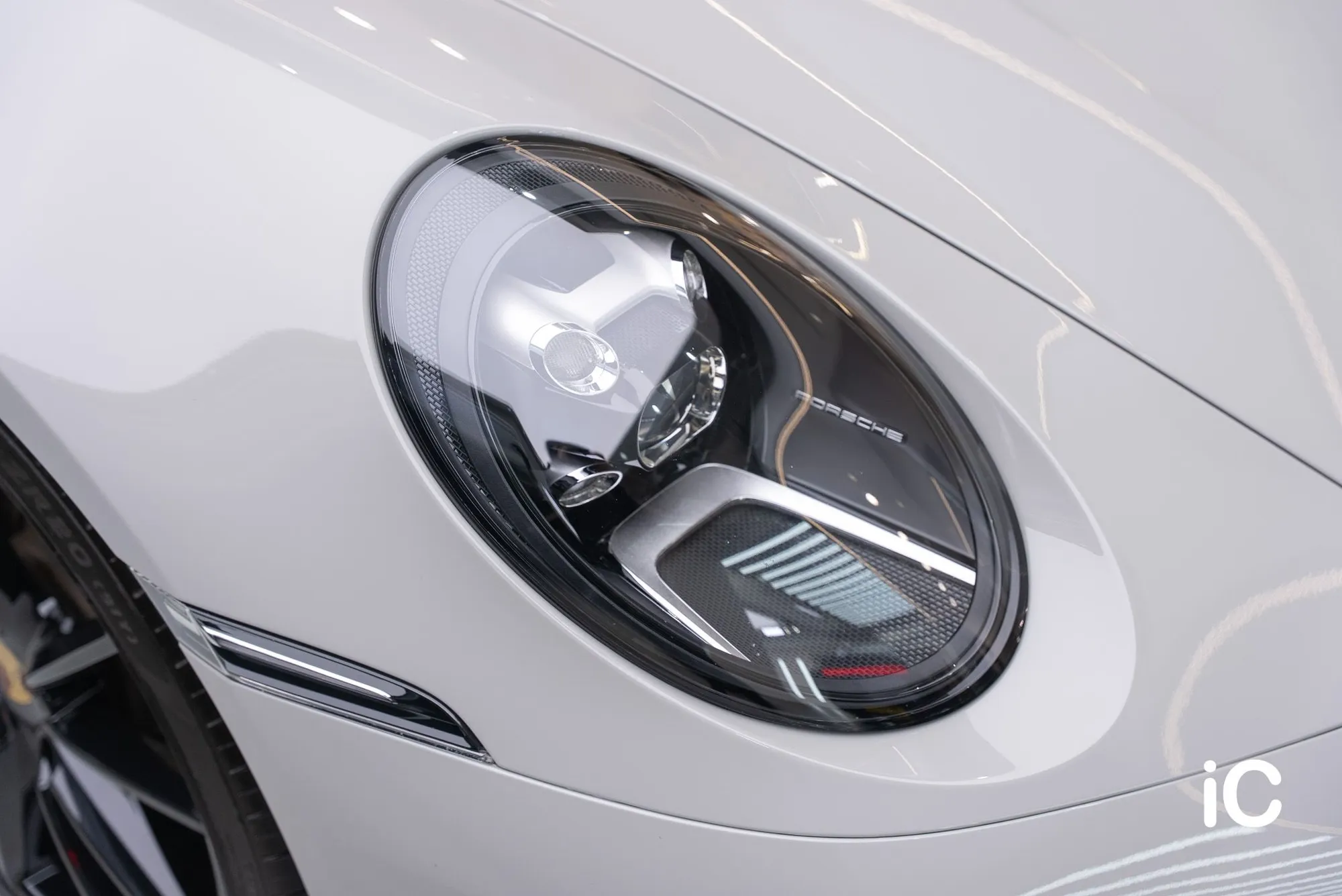 Porsche 911 透明 PPF 施工作品