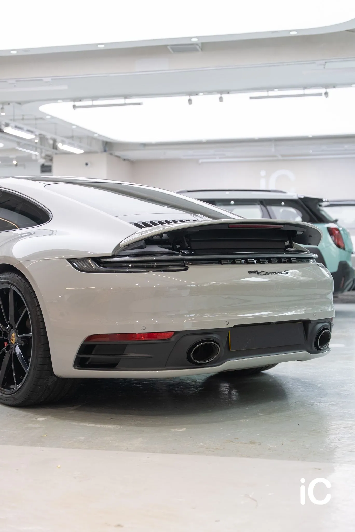Porsche 911 透明 PPF 施工作品
