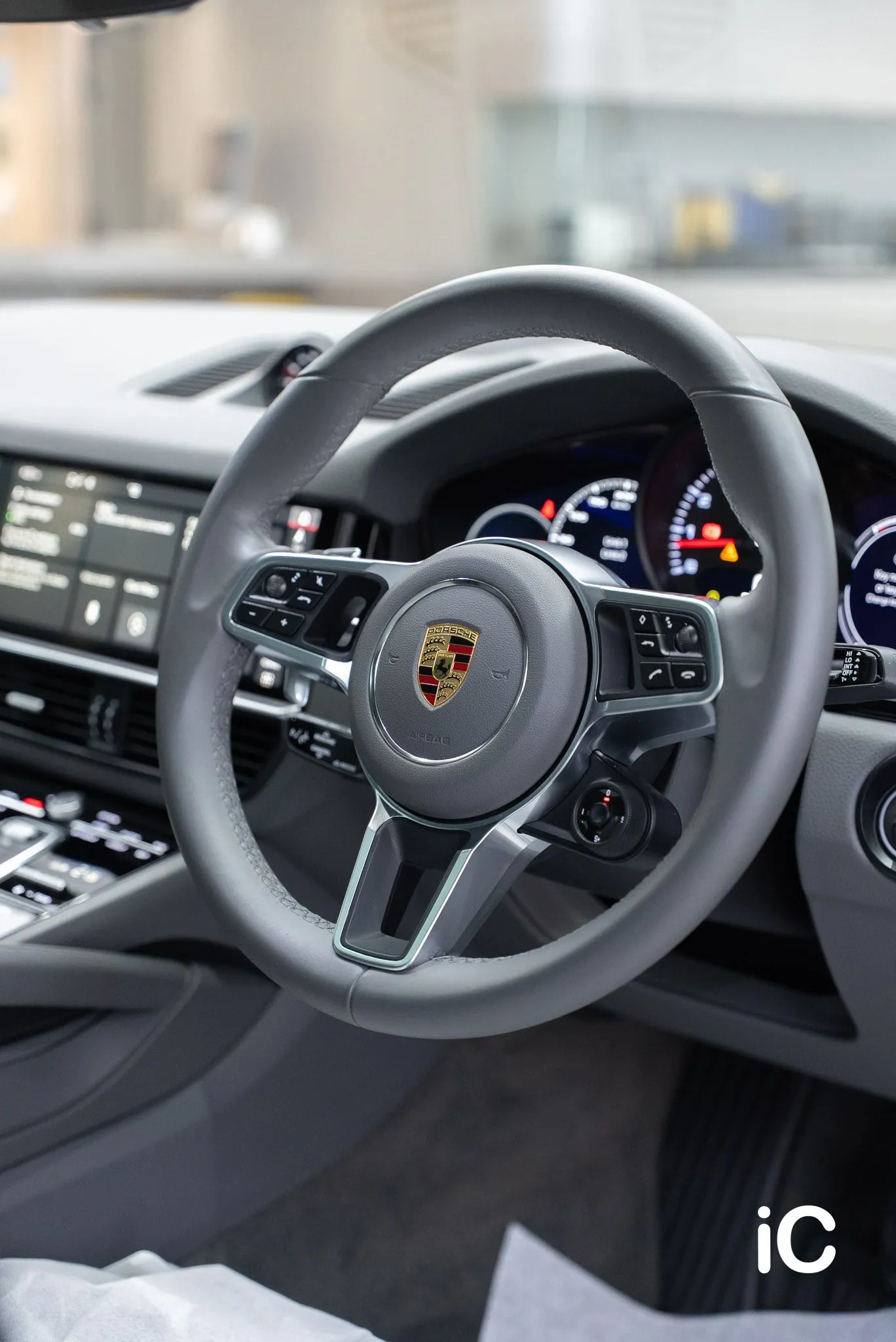 Porsche Cayenne / S 轉色 PPF 施工作品
